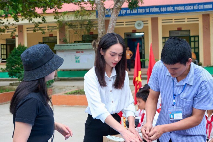 Một Á hậu Việt khoe khéo từng kiếm 200 triệu một tháng, đời thường ăn mặc bình dân bất ngờ - 11