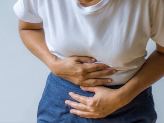 Bác sĩ cảnh báo 5 dấu hiệu khi ngày càng nhiều người trẻ bị ung thư đại trực tràng