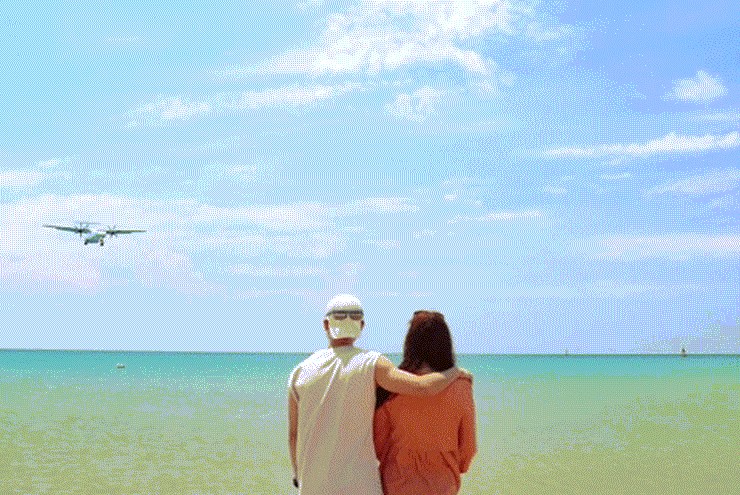 Ghé bãi biển ' đẹp nhất thế giới ' ở Côn Đảo, khách ' đội ' nắng săn ảnh máy bay