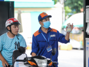 Thị trường - Tiêu dùng - Lý do lùi điều chỉnh giá xăng dầu tuần này