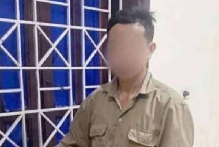Bắt giữ khẩn cấp nam phụ huynh xông vào trường, đánh cô giáo túi bụi