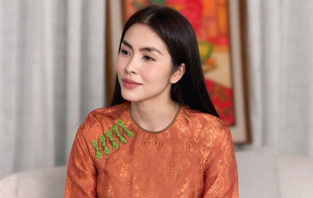 Tăng Thanh Hà xuất hiện trên sóng trực tiếp - 3