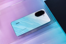 Điện thoại giá mềm Redmi A5: Camera kép AI 32MP, pin 5.200mAh và màn hình 120Hz