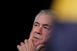 HLV Carlo Ancelotti có chơi 'mèo vờn chuột' với 'đội tuyển khốn khổ' Brazil?