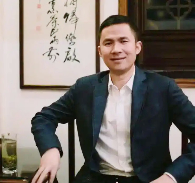 Từ kẻ bới rác ăn thành “người siêu giàu” của châu Á - 2