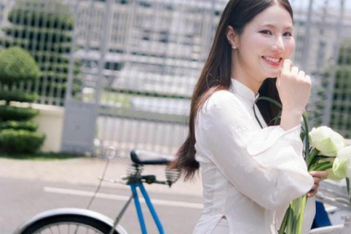 Diễm My diện áo dài trắng tinh khôi, nhan sắc 'gái một con' gây ngỡ ngàng