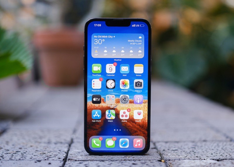Màn hình Super Retina XDR - ProMotion của iPhone 13 Pro cho phép xử lý hình ảnh với tốc độ 120Hz