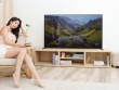 Vì sao từng là mặt hàng xa xỉ, TV nay lại rẻ hơn đến vậy?