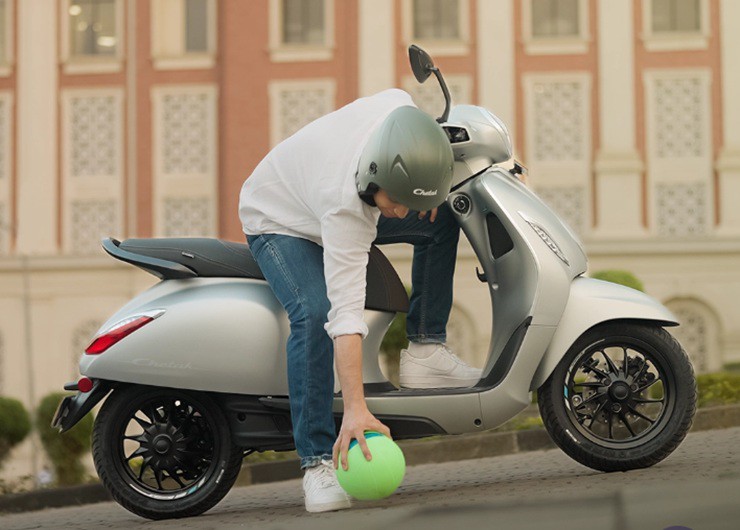 Xe máy điện đẹp tự Vespa mà giá chỉ ngang Vision, trang bị hiện đại ấn tượng! - 5