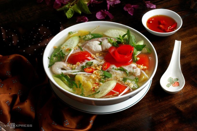 Canh chua cá lóc Nam Bộ. Ảnh: Bùi Thủy