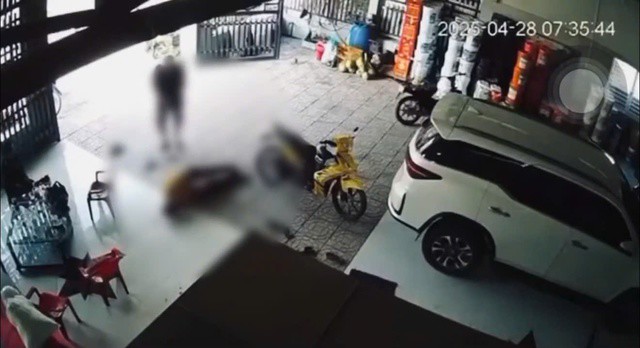 Hiện trường vụ nổ súng (Ảnh cắt từ clip).
