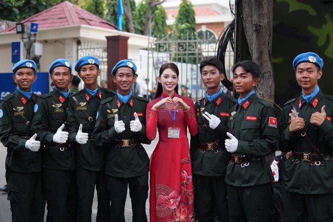 Dàn Hoa hậu chia sẻ cảm xúc sau khi tham gia lễ diễu binh, diễu hành dịp Đại lễ 30/4 - 10