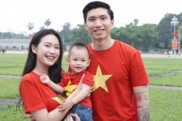 Văn Hậu và vợ con hưởng ứng lễ 30/4