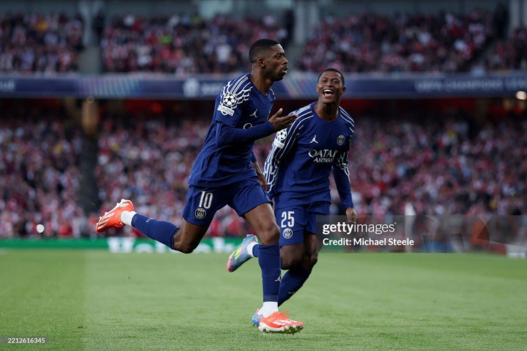 Dembele ghi bàn thắng duy nhất của trận đấu
