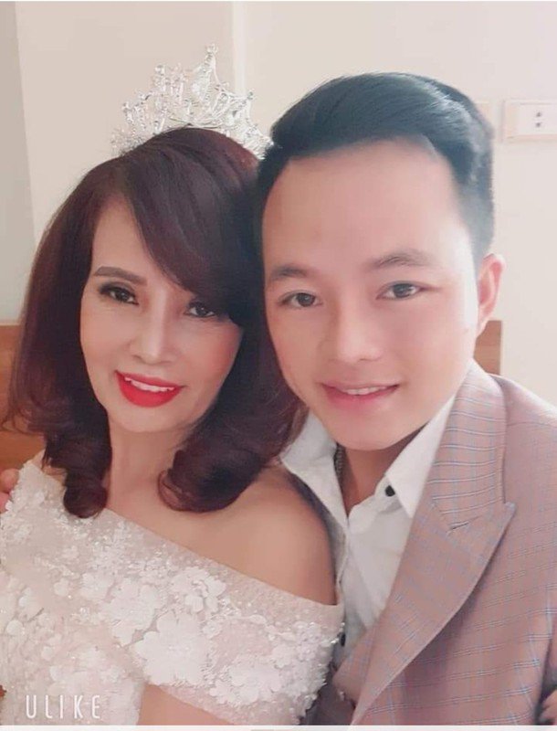 Cặp đôi "vượt rào cản tuổi tác" này vẫn đang cùng nhau viết tiếp câu chuyện tình yêu đặc biệt mà họ đã can đảm bắt đầu từ 7 năm trước.