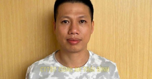 Bắt khẩn cấp tài xế ô tô dùng gậy bóng chày tấn...
