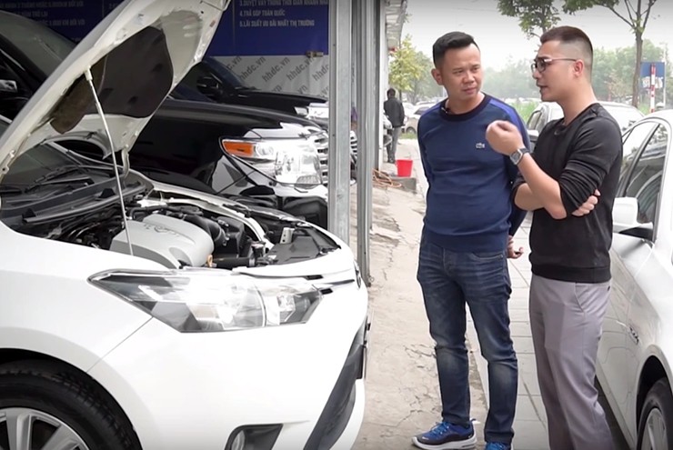 Hãy kiềm chế cảm xúc, tìm hiểu thêm nhiều về các mẫu xe cũ trước khi đưa ra quyết định.