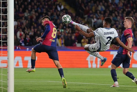 Trực tiếp bóng đá Barcelona - Inter Milan: Yamal cứa lòng rút ngắn tỷ số (Cúp C1)