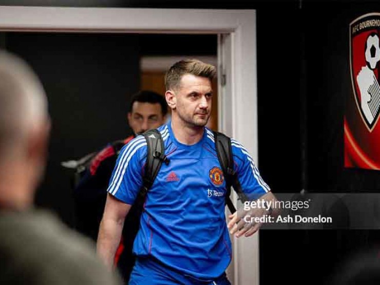 Tin mới nhất bóng đá sáng 1/5: MU muốn gia hạn hợp đồng với thủ môn 39 tuổi