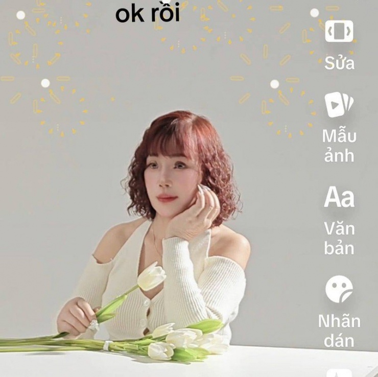 Cụ thể, vào khoảng tháng 8 năm ngoái, cư dân mạng được phen hoang mang khi anh Hoa Cương đăng tải dòng trạng thái gay gắt liên quan đến chuyện ly hôn: “Giỏi thì ký hộ tôi cái giấy ly hôn. Không có tình cảm không sống nổi sao còn bám khư khư thế?".