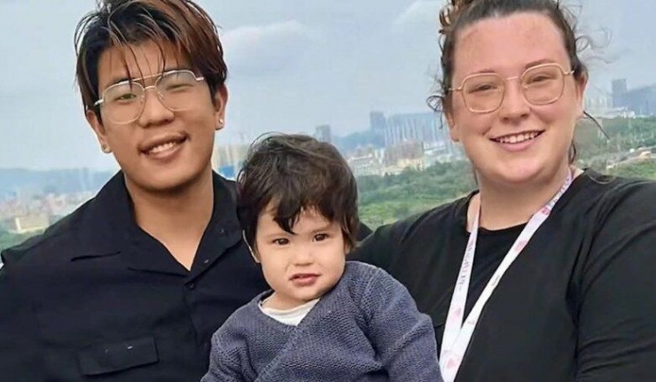 Chàng trai lấy vợ Thạc sĩ Mỹ, ở nhà chăm con để vợ kiếm tiền nuôi gia đình nhưng bị hiểu lầm là osin - 4