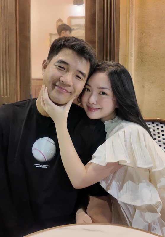Visual của mẹ bỉm sữa Mai Hà Trang khiến nhiều người phải trầm trồ.