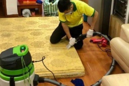 Dịch vụ vệ sinh nhà cửa ' cháy lịch ' dịp nghỉ lễ: Nhộn nhịp từ sớm, giá cả linh hoạt