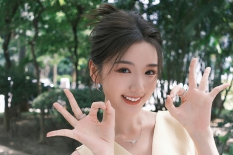 'Ngọc nữ xứ Trung' trẻ đẹp như thiếu nữ ở tuổi 37
