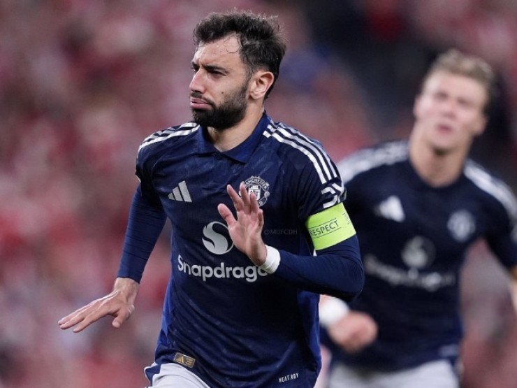 Fernandes tỏa sáng giúp MU thắng, đi vào lịch sử Europa League (Clip tin nóng)