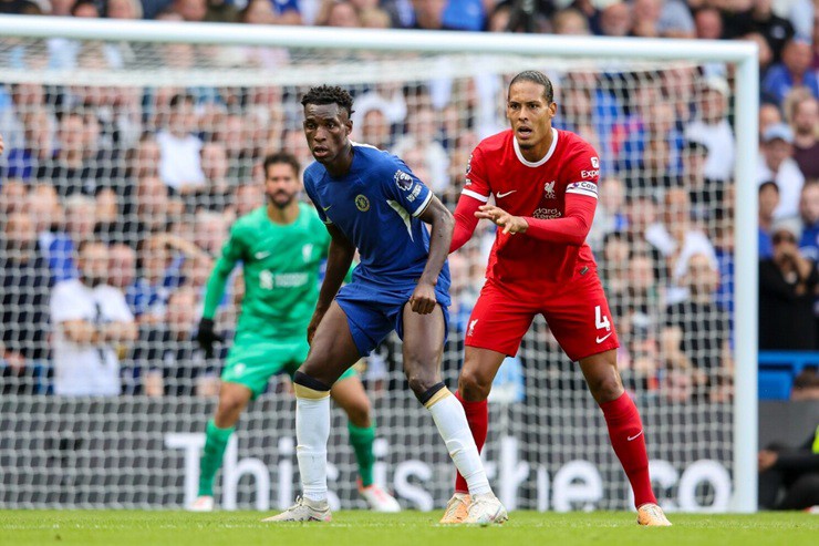 Chelsea tiếp đón&nbsp;Liverpool là trận cầu tâm điểm vòng&nbsp;35 Ngoại hạng Anh