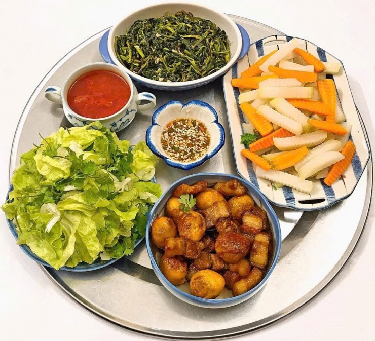 Không cần cao lương mỹ vị, chỉ cần đủ đầy bên người thân.
