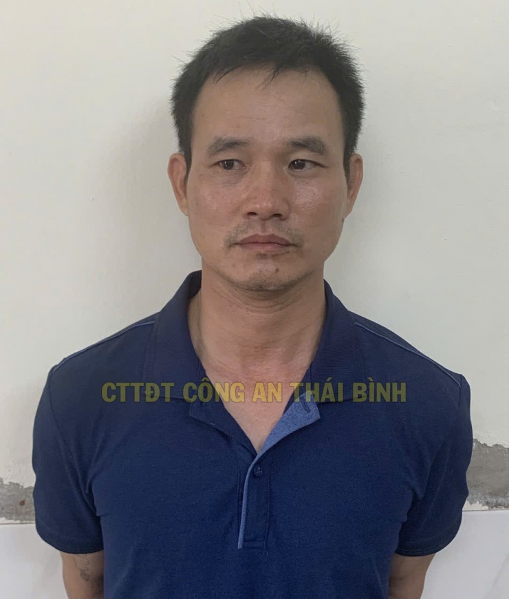 Đối tượng Nguyễn Thiên Ninh bị lực lượng chức năng bắt giữ vào rạng sáng 3/5.