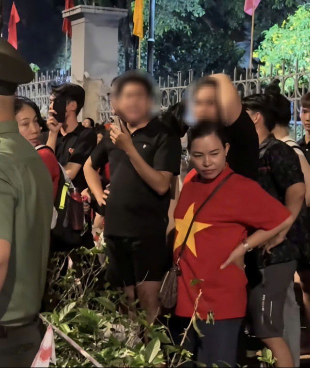 Đoạn video quay cảnh nhóm thanh niên có thái độ vô lễ, lớn tiếng với cựu chiến binh khiến cộng đồng mạng bức xúc nhiều ngày qua