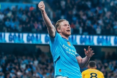 MU - Man City được dàn sao "hết đát" giải cứu, cầu thủ trẻ gồng gánh Real - Barcelona (Clip 1 phút)