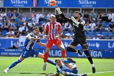 Video bóng đá Alaves - Atletico Madrid: Xuất thần khoảnh khắc của "người nhện" (La Liga)