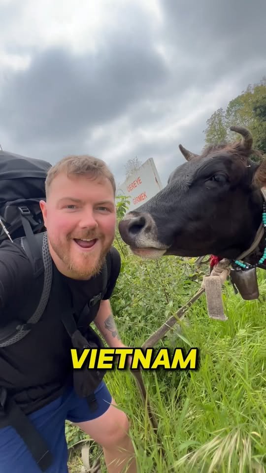 Khách Tây đi bộ hơn 15.000km để đến Việt Nam - 3