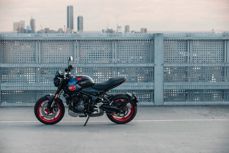 Tuyệt đẹp ấn bản đặc biệt 2026 Triumph Trident Triple Tribute - 2