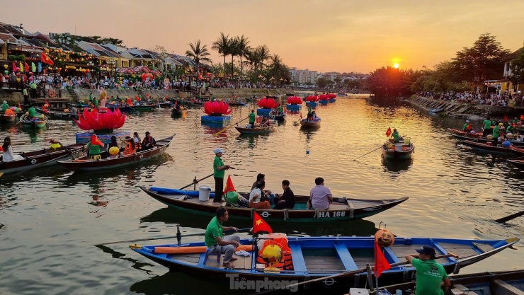 Mê đắm hoàng hôn cực chill giữa lòng Hội An - 2