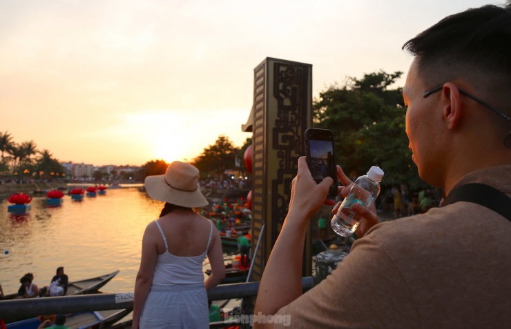 Mê đắm hoàng hôn cực chill giữa lòng Hội An - 4