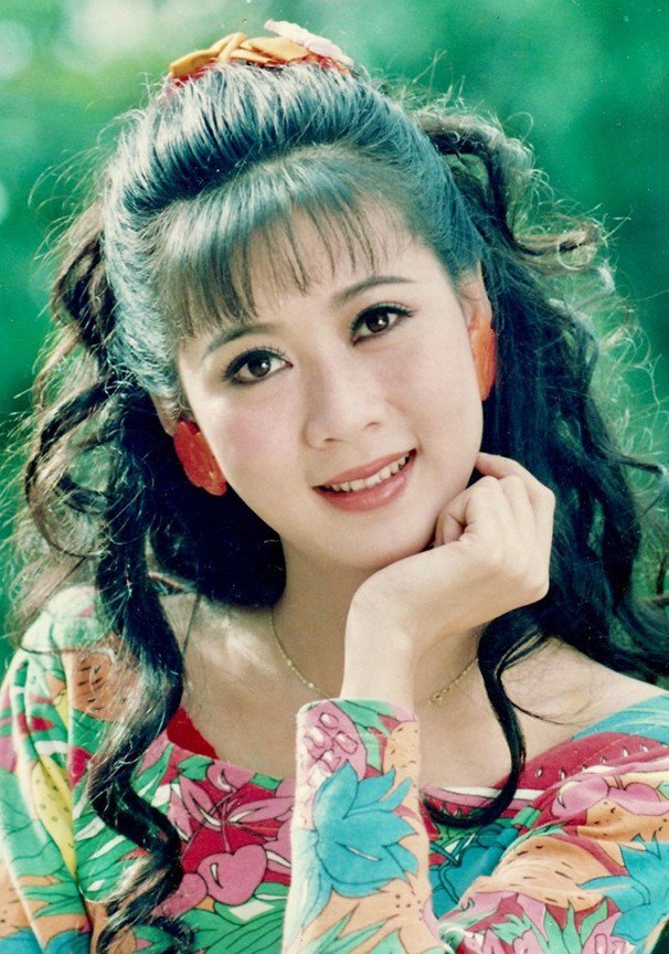 Nhan sắc thời trẻ của Diễm Hương.