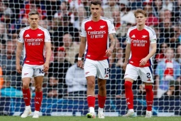 Arsenal dễ bỏ ngôi á quân vì Cúp C1, các đội 100 điểm chờ khuấy đảo Ngoại hạng Anh (Clip 1 phút)