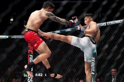 Quang Lê tạo địa chấn UFC Fight Night, tung đòn siết khiến  " mãnh thú "  đầu hàng