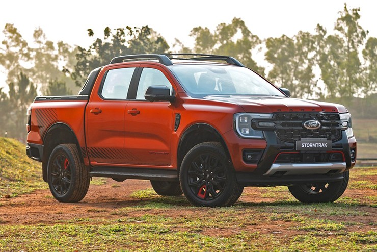 Giá xe Ford Ranger tháng 5/2025, ưu đãi 50% lệ phí trước bạ - 1