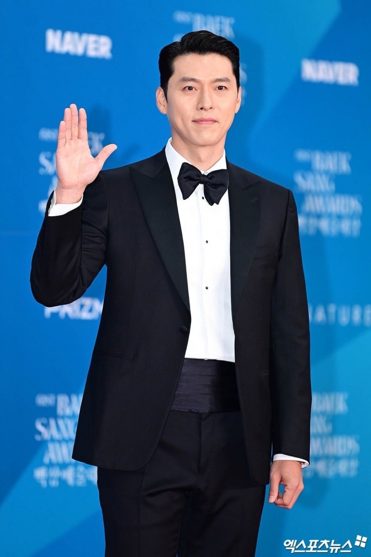 Hyun Bin ở tuổi 43.