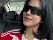 Diệp Lâm Anh uốn tóc chữ C đón hè