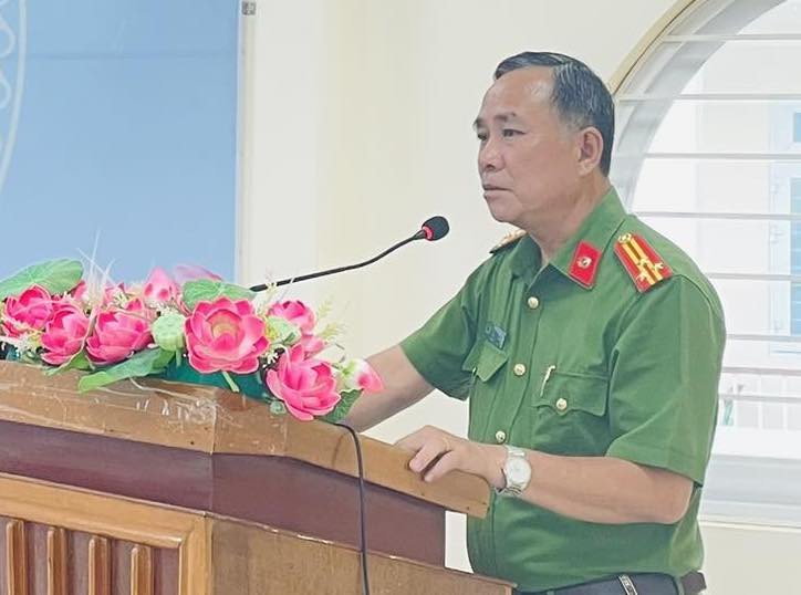 Thượng tá Nguyễn Hoàng Văn tại thời điểm là Trưởng Công an huyện Trà Ôn. Ảnh: Fanpage Facebook Công an huyện Trà Ôn&nbsp;