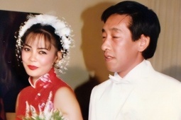 Ca sĩ Hồng Hạnh thông báo ly hôn chồng doanh nhân hơn 18 tuổi