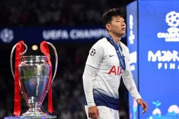 Harry Kane vui sướng có danh hiệu, Son Heung Min và những ngôi sao nào còn trắng tay?