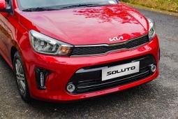 Giá xe KIA Soluto niêm yết và lăn bánh tháng 5/2025