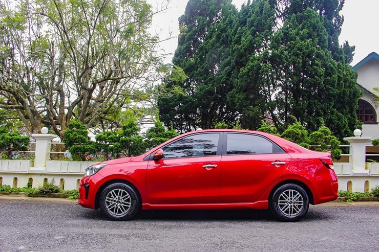 Giá xe KIA Soluto niêm yết và lăn bánh tháng 5/2025 - 8